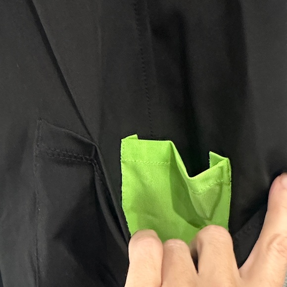 Black Women's nursing scrub Top - Picture 4 of 4